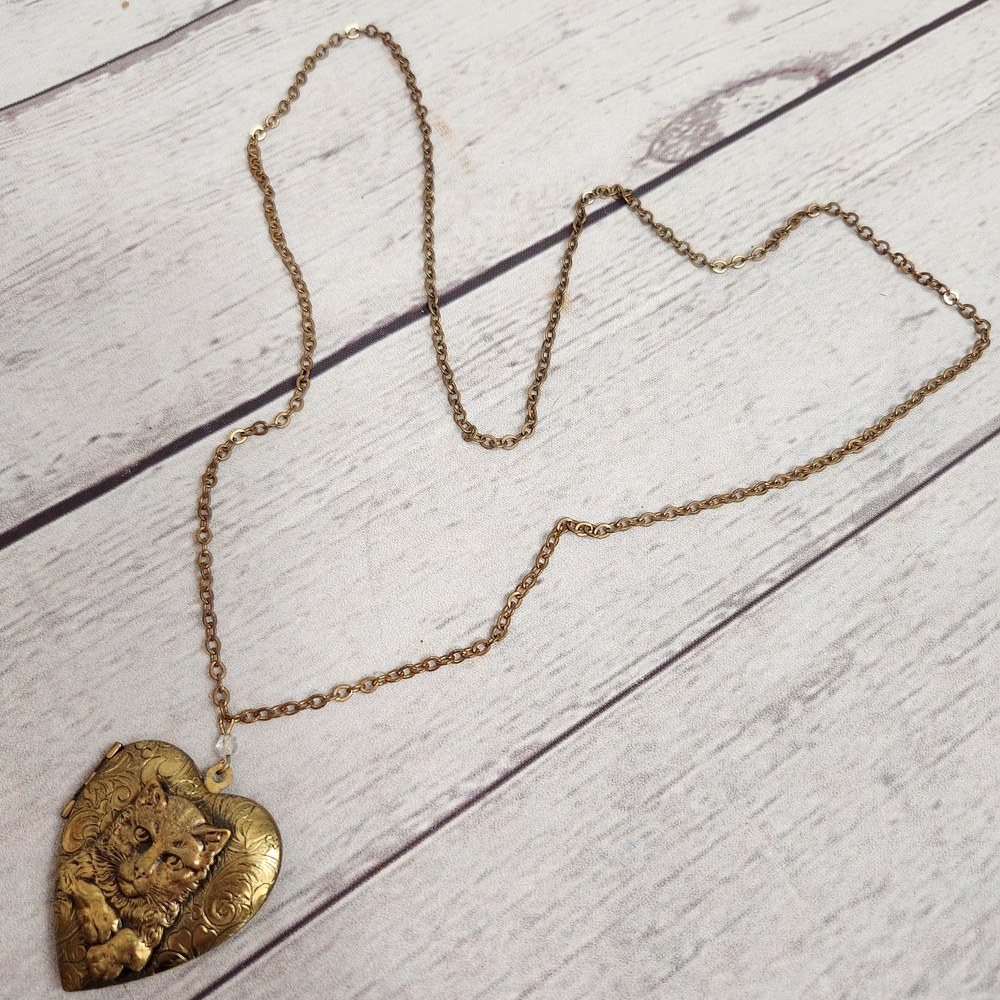 Gold Heart Locket Necklace with Cat Motif